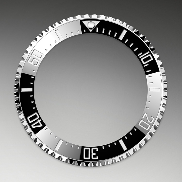 ceramic_bezel_and_luminescent_display-oystersteel-m136660-0003