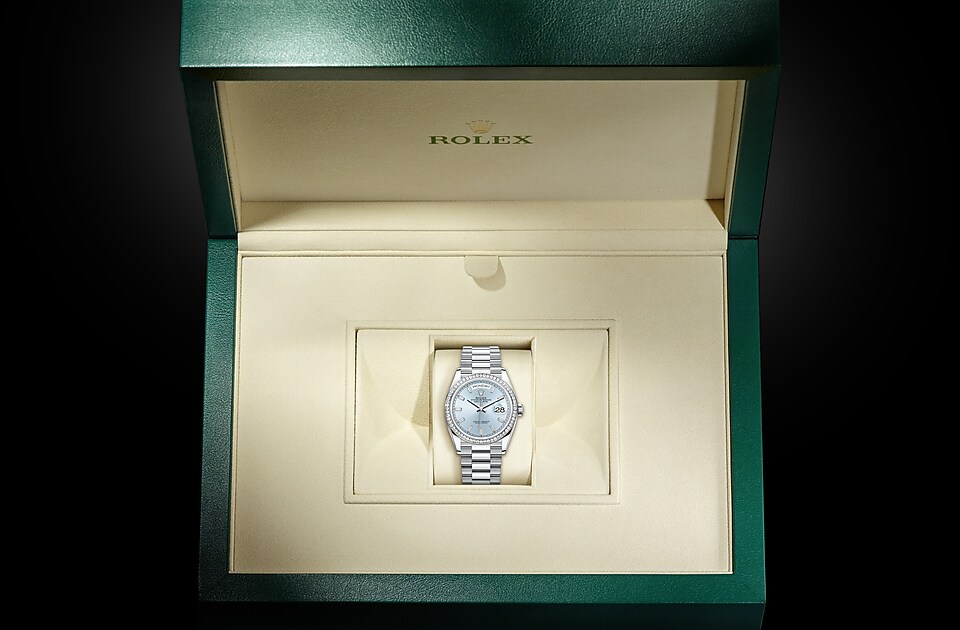 Rolex Day-Date 36 Oyster, 36 mm, platinum and diamonds m128396tbr-0003 at Royal de Versailles
