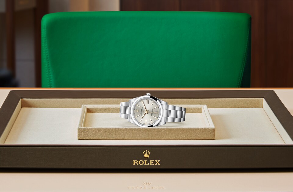 Rolex Oyster Perpetual 41 Oyster, 41 mm, Oystersteel m124300-0001 at Royal de Versailles