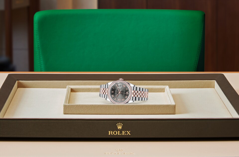 Rolex Datejust 36 Oyster, 36 mm, Oystersteel, Everose gold and diamonds m126281rbr-0011 at Royal de Versailles
