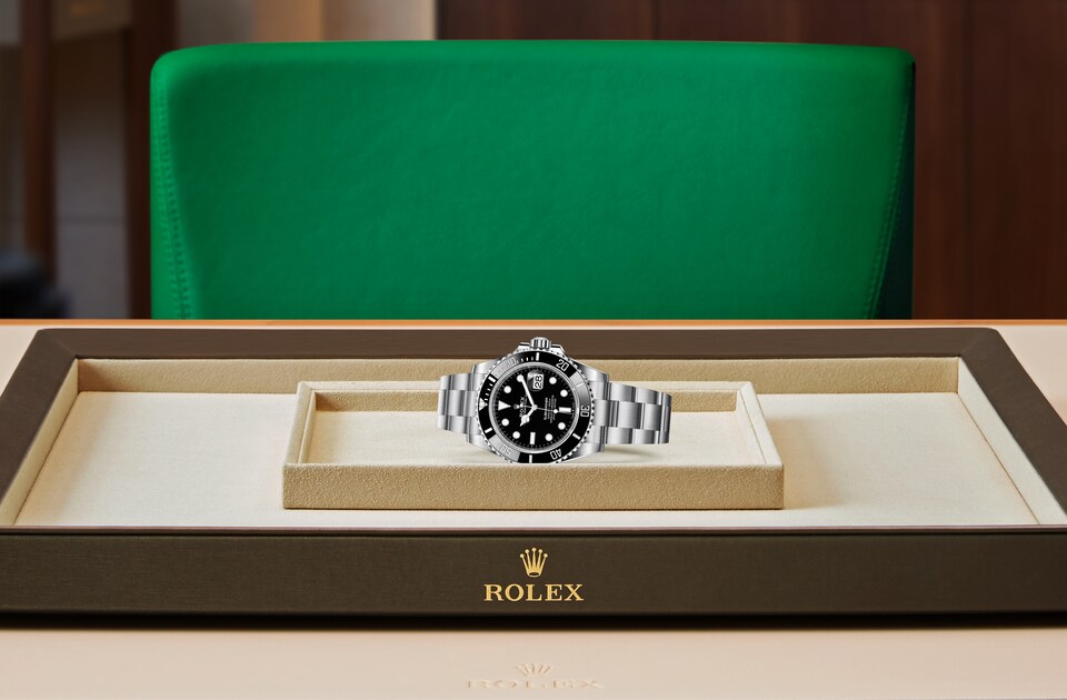 Rolex Submariner Date Oyster, 41 mm, Oystersteel m126610ln-0001 at Royal de Versailles