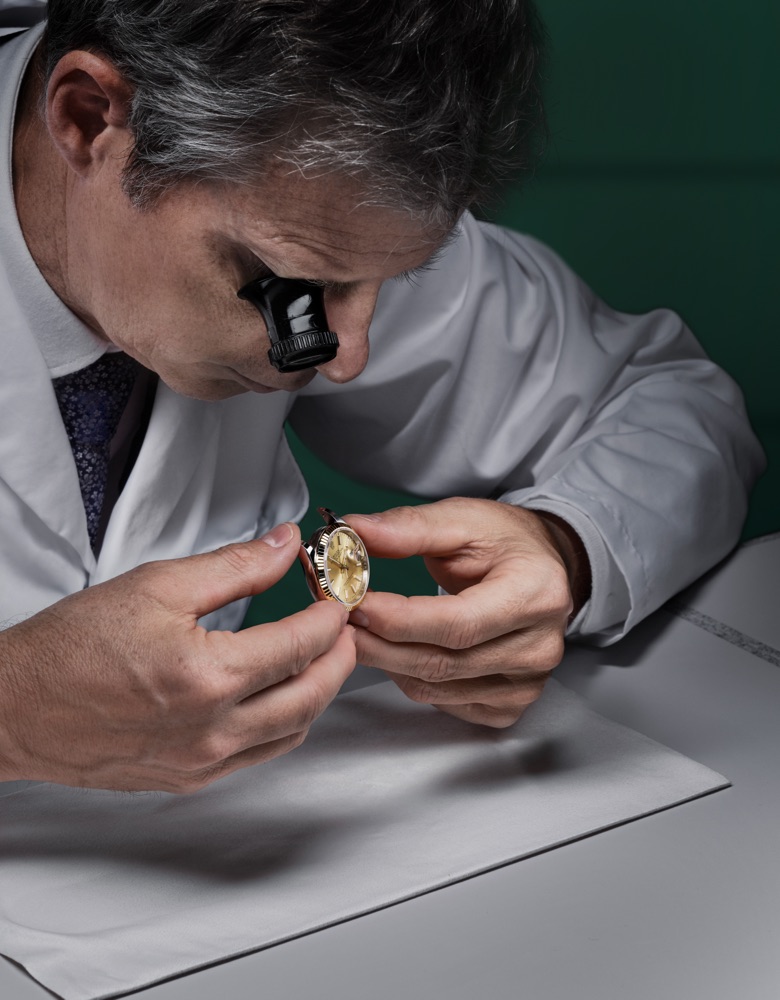 servicing your rolex - royal de versailles
