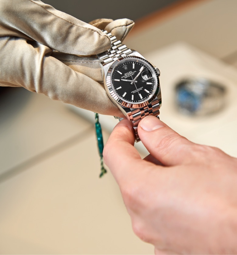 rolex servicing procedure - royal de versailles